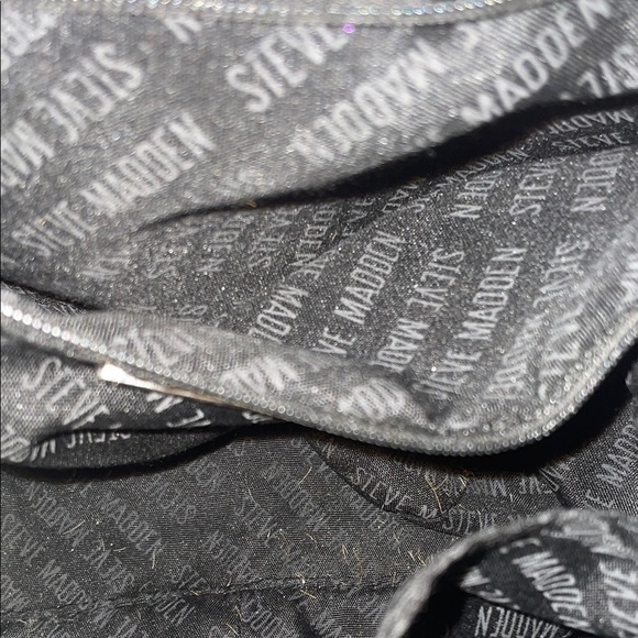 Steve Madden Blush Crossbody Bag with Sophisticated Silhouette - Picture 6 of 8